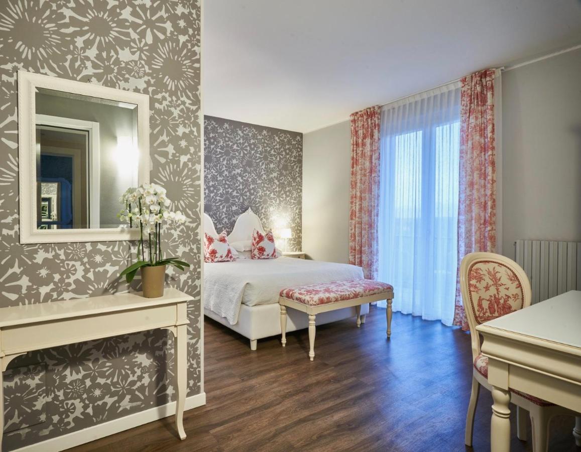 Hotel Clodia - Adults Only Σιρμιόνε Εξωτερικό φωτογραφία